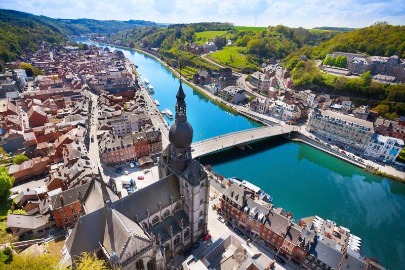 Dinant, fietsvakantie langs de Maas